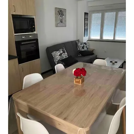 Semesterbostad Chez Melanie Neuilly-le-Réal